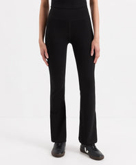 on the go-to contour bootcut legging